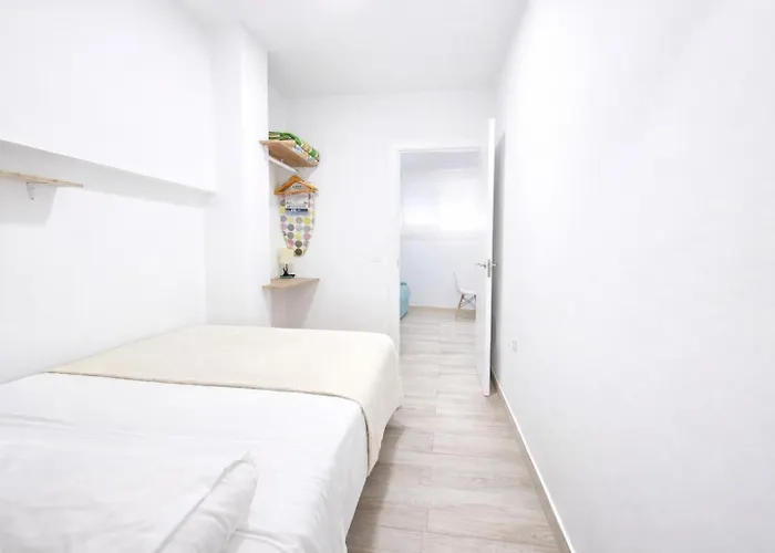 Puerta Cai I 公寓 科尼尔-德拉弗龙特拉